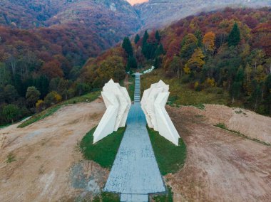Tjentiste Dünya Savaşı Anıtı, Sutjeska Milli Parkı, Bosna Hersek .