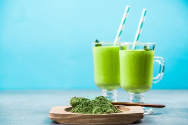 Hizmet Matcha yeşil çay milkshake, alternatif diyet içecek.
