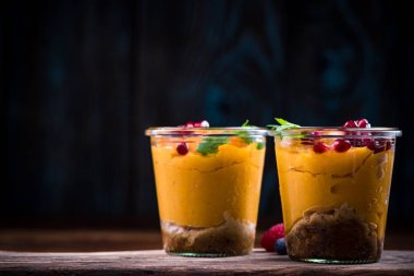 Nar tohumu ile havuç puding