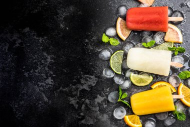 Taze meyve sınır arka plan ile popsicles