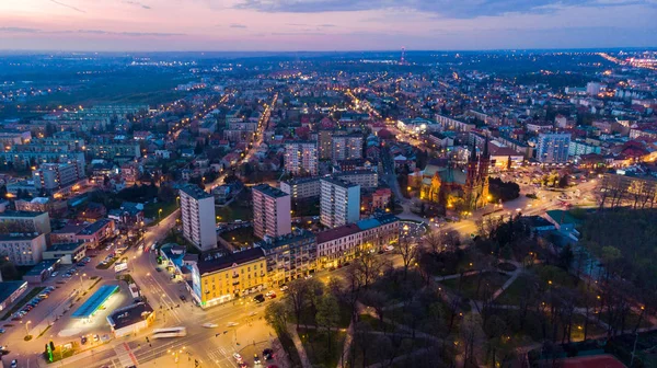 Letecký pohled na město Tarnow v Polsku při západu slunce — Stock fotografie