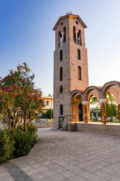希腊法拉基的圣Nectarios东正教教堂,罗多斯岛 — 图库照片