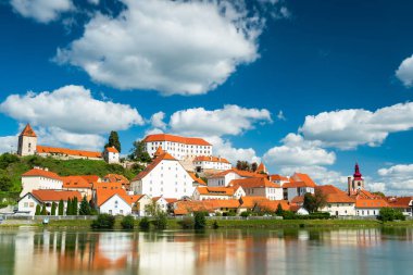 Slovenya 'da Kale ve İstihkamlarla Güzel Ptuj Grad