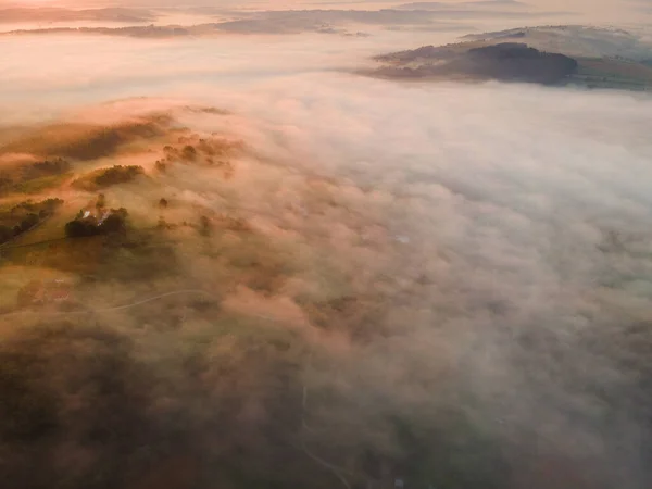 Захватывающий Дух Рассвет Малой Польше Rolling Hills Mountains Fog Взгляд — стоковое фото