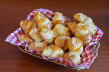 Taze ekmek kruvasan portre