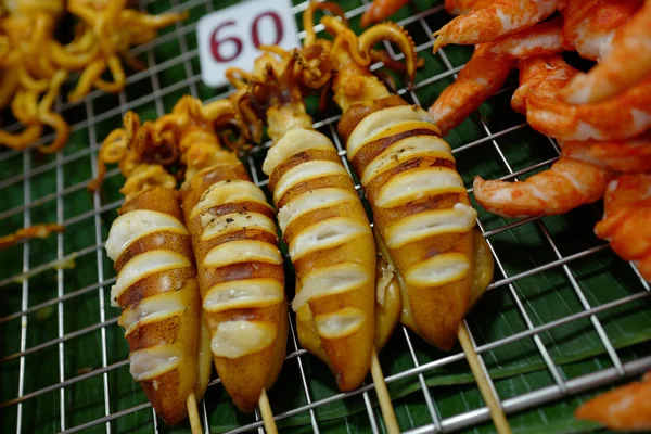 Meeresfrüchte auf dem Markt in Thailand — Stockfoto