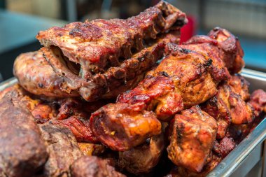 Her çerçeve için kavrulmuş et parçaları