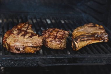 kemikte et parçalarını ızgara