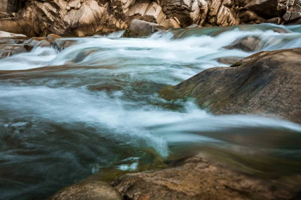 Rivière Rocheuse Entourée Eau Pour Tout Cadre — Photo