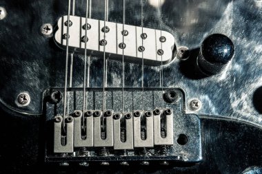 bir elektro gitar, bir tam kare Alım parçası. Yatay çerçeve