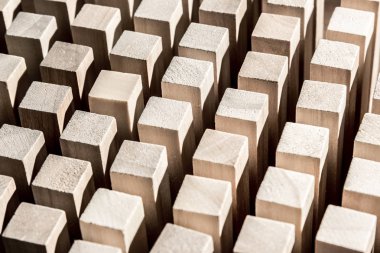 Risk ve strateji iş, pek çok özdeş ahşap bloklar içinde. Yatay çerçeve