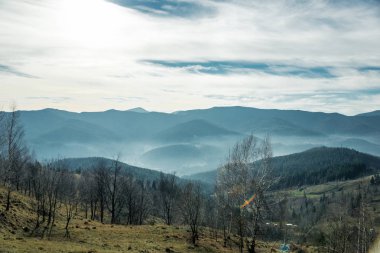 Sonbahar yüksek dağlar manzara tam kare