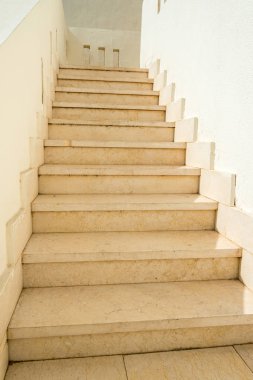 hafif beton adımlar tüm çerçeveye kadar gitmek