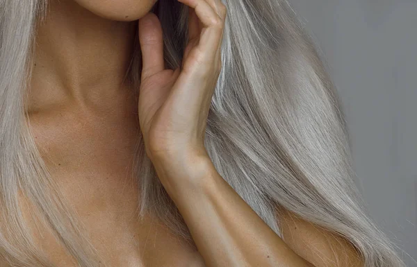 Femme Blonde Avec Beaux Cheveux Soins Peau Portrait Féminin Sain — Photo