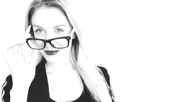 Esquisse femme en lunettes noir et blanc — Photo