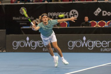 Sofya - Şubat 07.2019: Stefanos Tsitsipas(Gre) çalış, Sofia, Bulgaristan için Atp Sofia açık Turnuvası üzerinde 05 Şubat 2019 - görüntü