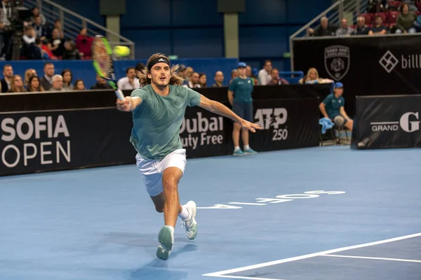 Sofya - Şubat 08.2019: Stefanos Tsitsipas(Gre) çalış, Sofia, Bulgaristan için Atp Sofia açık Turnuvası üzerinde 05 Şubat 2019 - görüntü