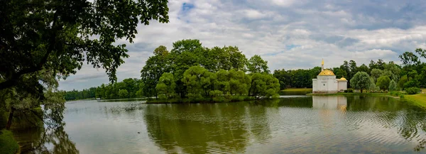 Petersburg Russia Luglio 2018 Giornata Estiva Nuvolosa Pushkin Sobborghi San — Foto Stock