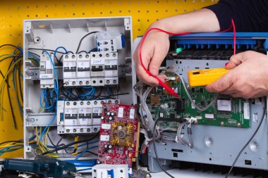 elektrikçi sabitleme elektrikli cihaz