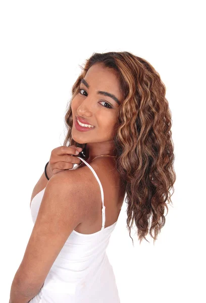 Uma Jovem Feliz Sorridente Com Longa Morena Cabelo Encaracolado Standin — Fotografia de Stock