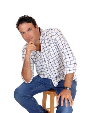 Bir sandalye WIT Tarih: oturan uzun boylu yakışıklı bir genç adam bir portre görüntüsünü