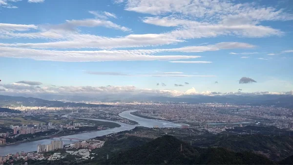 Guanyin Piek Stoere Jongens Prachtige Berg River View Taiwan — Stockfoto