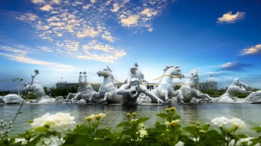 Tainan City, Tayvan - 2018 12 Haziran: Of Apollo Çeşmesi Plaza Chimei Sanat Müzesi Tainan City, Tayvan. İtalyan Carrara mermer heykeller yapılır