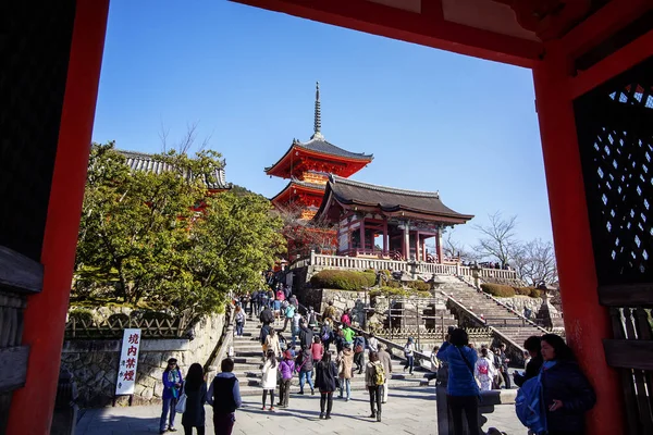 Кіото Японія Березень 2015 Туристичні Kiyomizu Dera Temple Під Час — стокове фото