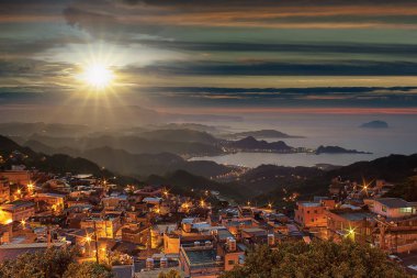 Ziyaret Jiufen gece görünümü, insanlar Jiufen eski şehir'Ruifang bölgesi yeni Taipei şehrinde bulunan mirası