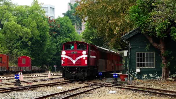 Beimen Tren Istasyonu Chiayi Şubat 2019 Alişan Demiryolu Inişler Çıkışlar — Stok video