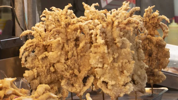 Kızarmış kalamar veya Tayvan Danshui Nehri 'nde Squid Fried