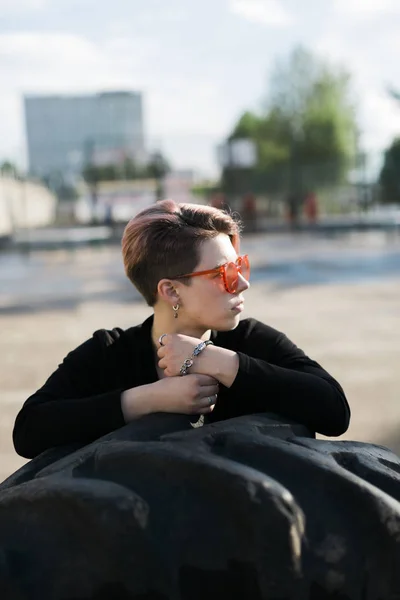 Porträtt av ung lesbisk kvinna — Stockfoto