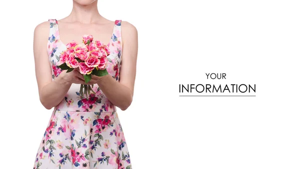 Frau in einem Kleid floralen Druck in den Händen Blumen Frühling Sommer Muster — Stockfoto