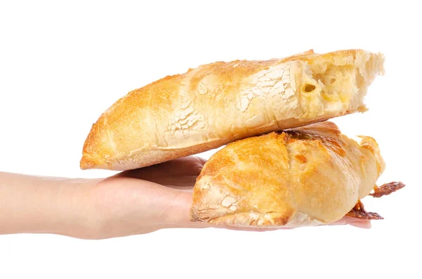 Baguette con formaggio in mano — Foto Stock