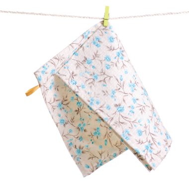 İp clothespins havluda