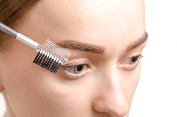 Female eyebrow shape brown eyebrow brush — Stock Photo, Image