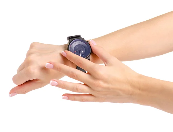Reloj negro femenino en la mano de una pulsera de goma —  Fotos de Stock