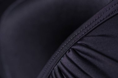 Bir dize dantel makro dikişleri yukarı Siyah mayo sutyen itin 