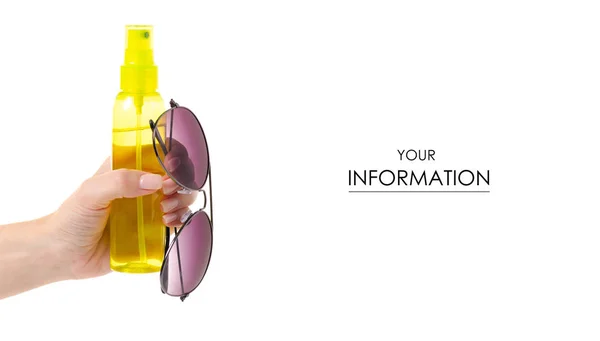 Butelka spray do opalania sun okulary w ręku wzór — Zdjęcie stockowe