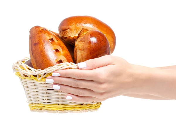Pasteten in Korb in der Hand gebacken — Stockfoto