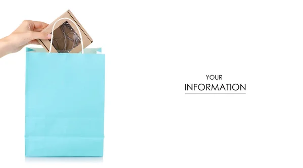 Box Mit Schmuck Dekorationspapiertasche Handmuster Auf Weißem Hintergrund Isolation — Stockfoto