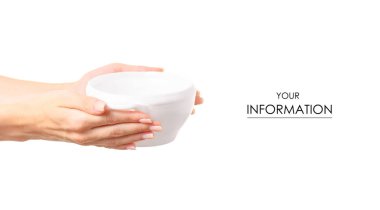 Beyaz çorba kasesi plaka el desen