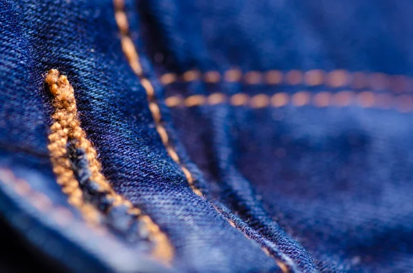 Calça azul material tecido textura moda costura acessórios — Fotografia de Stock