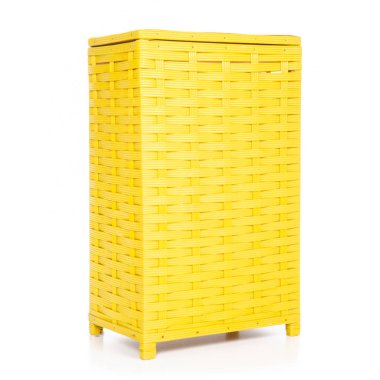 Giyim için boş sarı çamaşır sepeti