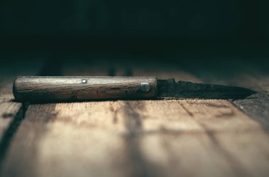 Ahşap Saplı eski bıçak