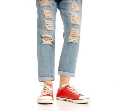 Kadın ayakları ayak kot kırmızı spor ayakkabılar hippi tarzı