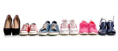 Farklı ayakkabı spor ayakkabı beyaz zemin üzerinde. Yalıtım