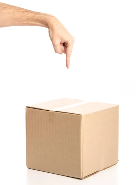 Boxen Lieferung in der Hand zeigt — Stockfoto
