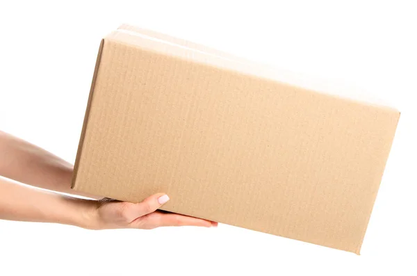 Kisten-Lieferung in der Hand — Stockfoto