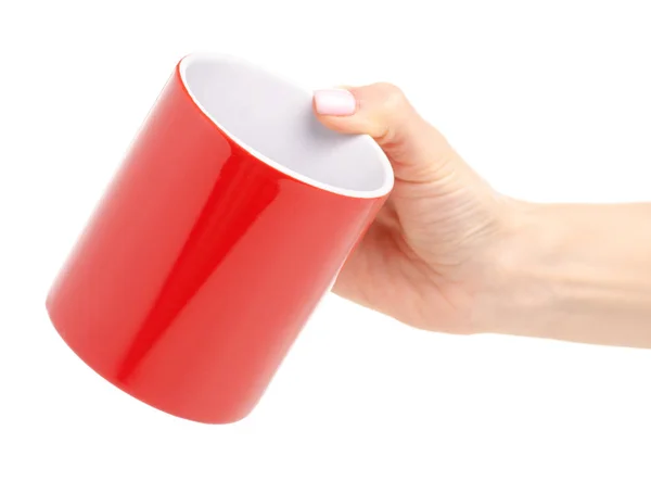 Tasse de tasse rouge à la main féminine — Photo